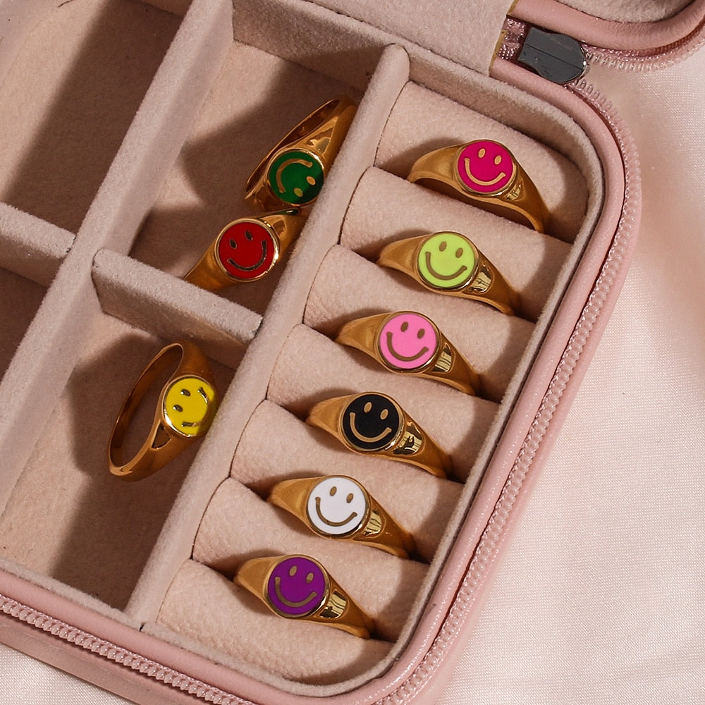 Smiley Face Ring 18k Gold
