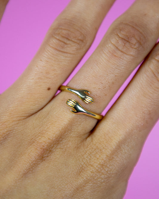 Hug Resizable Ring Gold