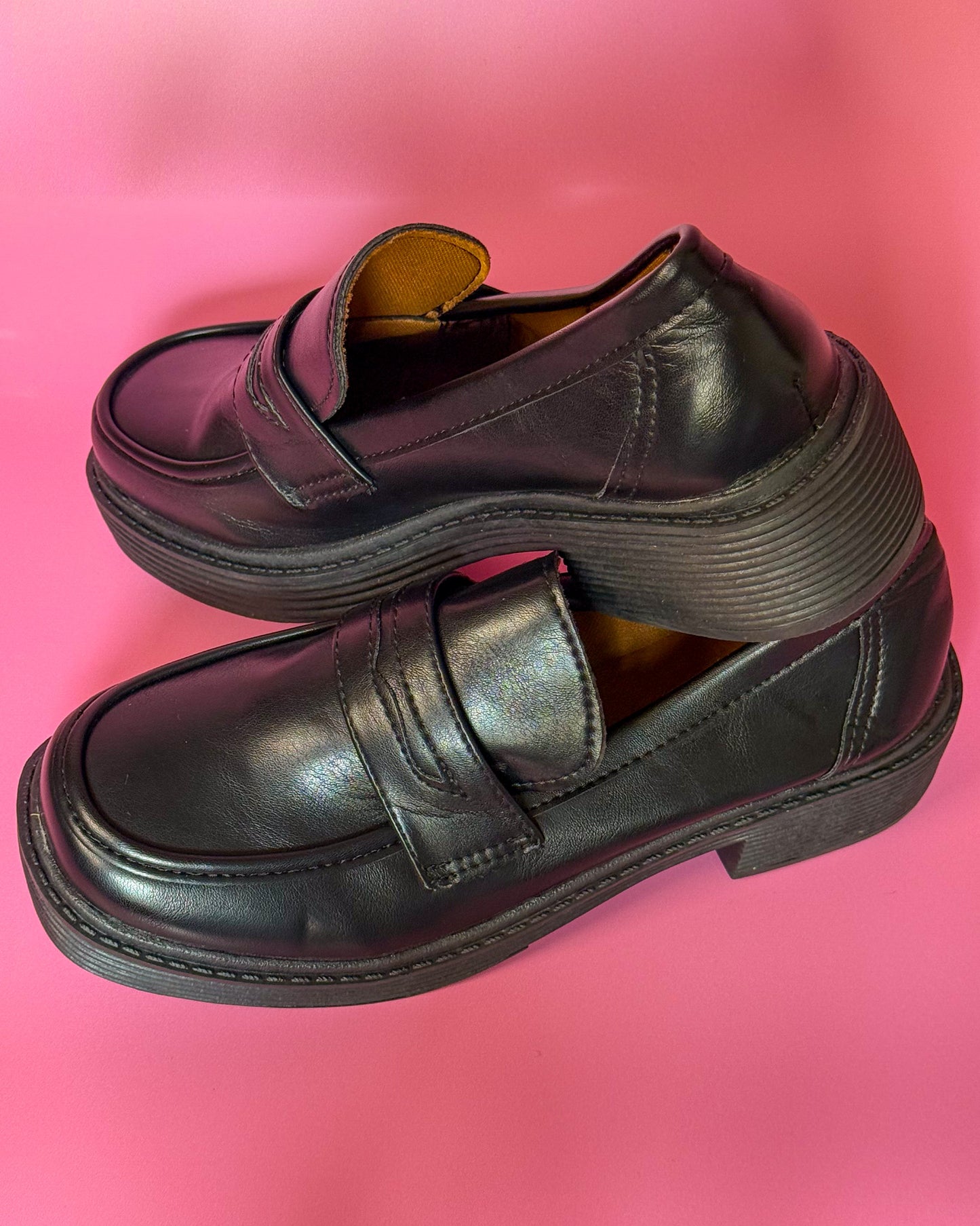 Low Heeled Loafer Black
